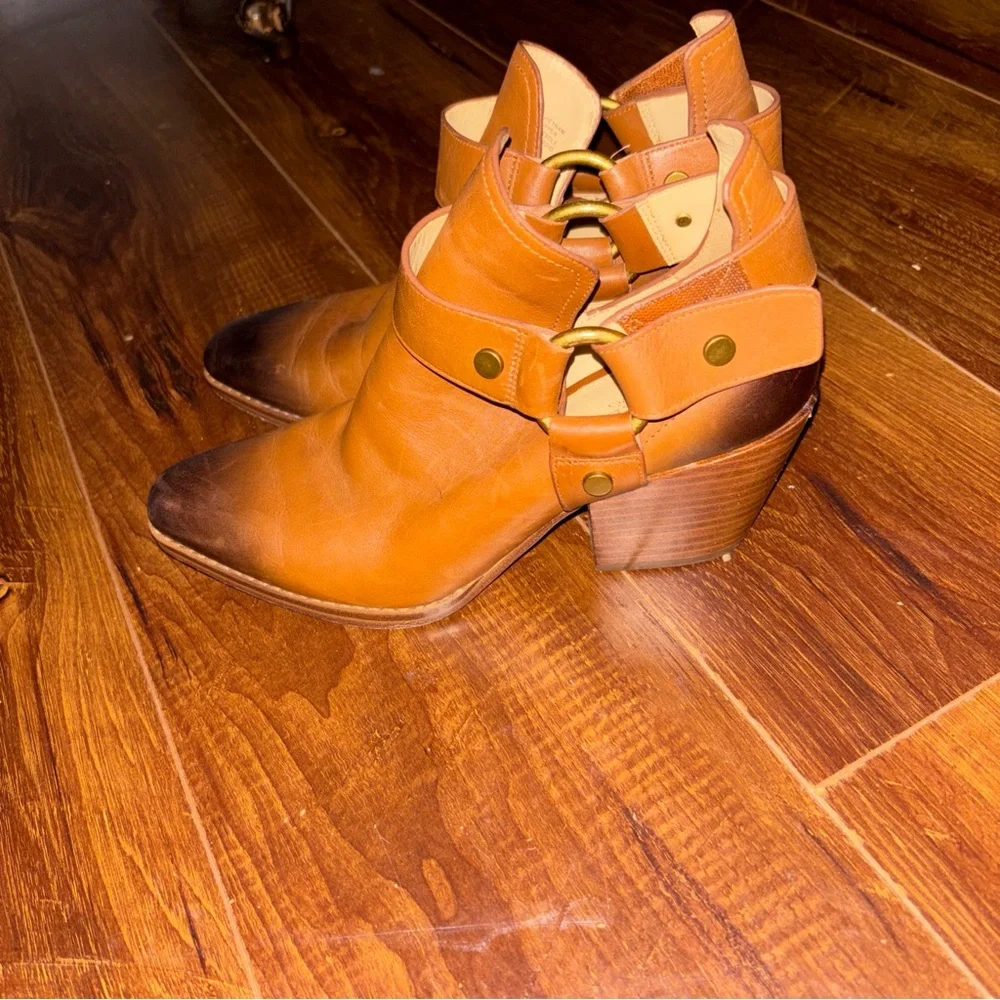 Michael Kors Brown Heeled Boots With Gold Rings. Size 6M Women - Picture 4 of 10